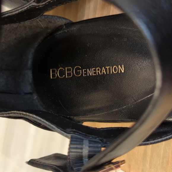 BCBG Generation Black Leather and Gold Gladiator Sandals - Picture 6 of 7